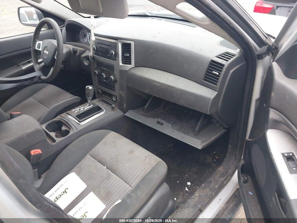 1J8GR48K18C185082 2008 JEEP GRAND CHEROKEE photo no. 5