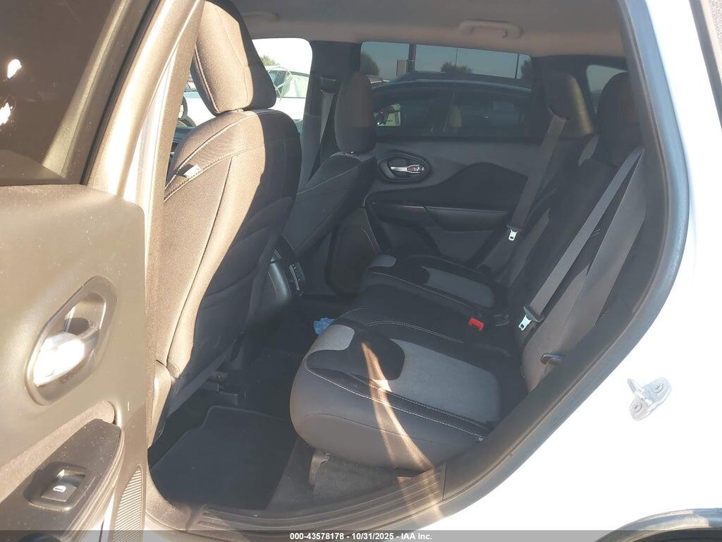 1C4PJLAB4FW632695 2015 JEEP CHEROKEE photo no. 8