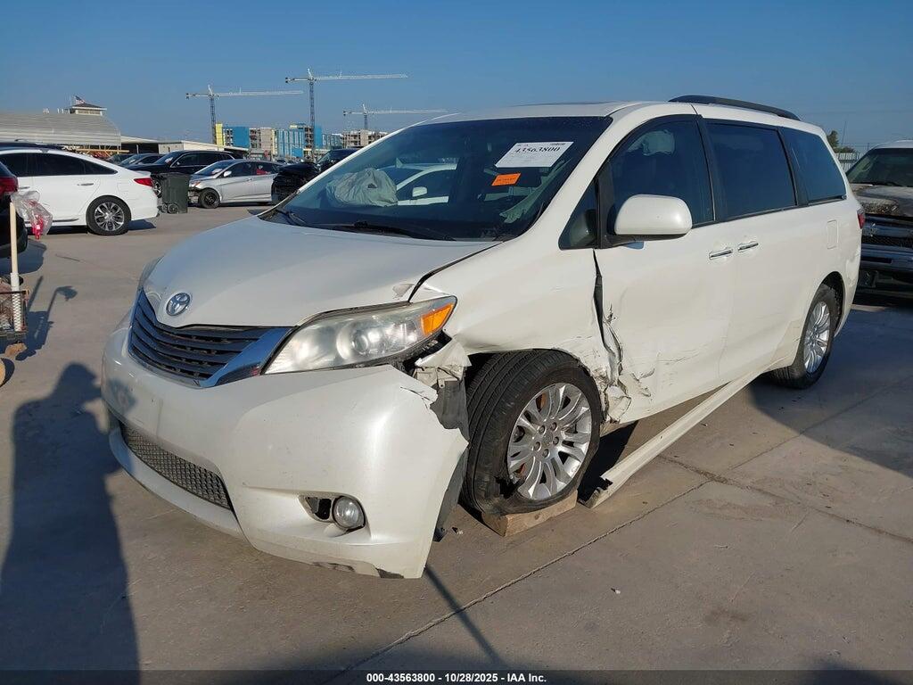 5TDYK3DCXFS662354 2015 TOYOTA SIENNA photo no. 2