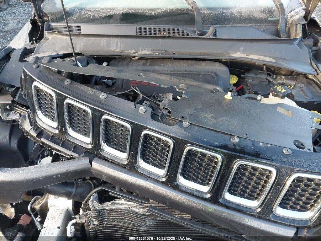 3C4NJDBB8JT366401 2018 JEEP COMPASS photo no. 10