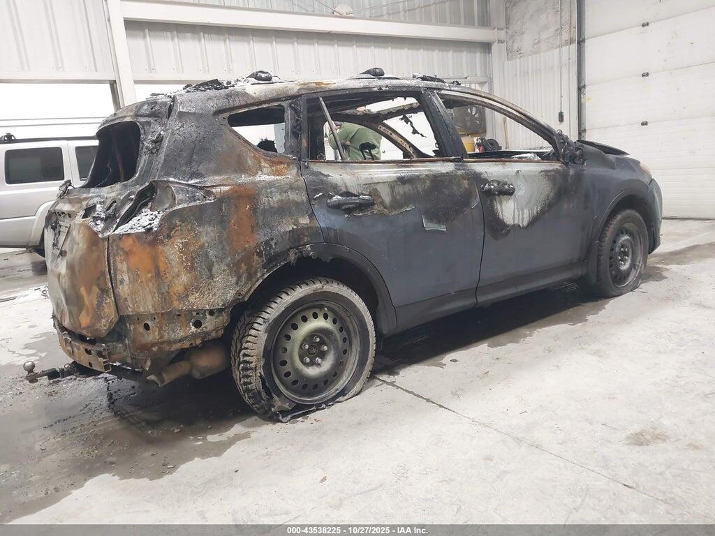 JTMDFREVXED051093 2014 TOYOTA RAV4 photo no. 4