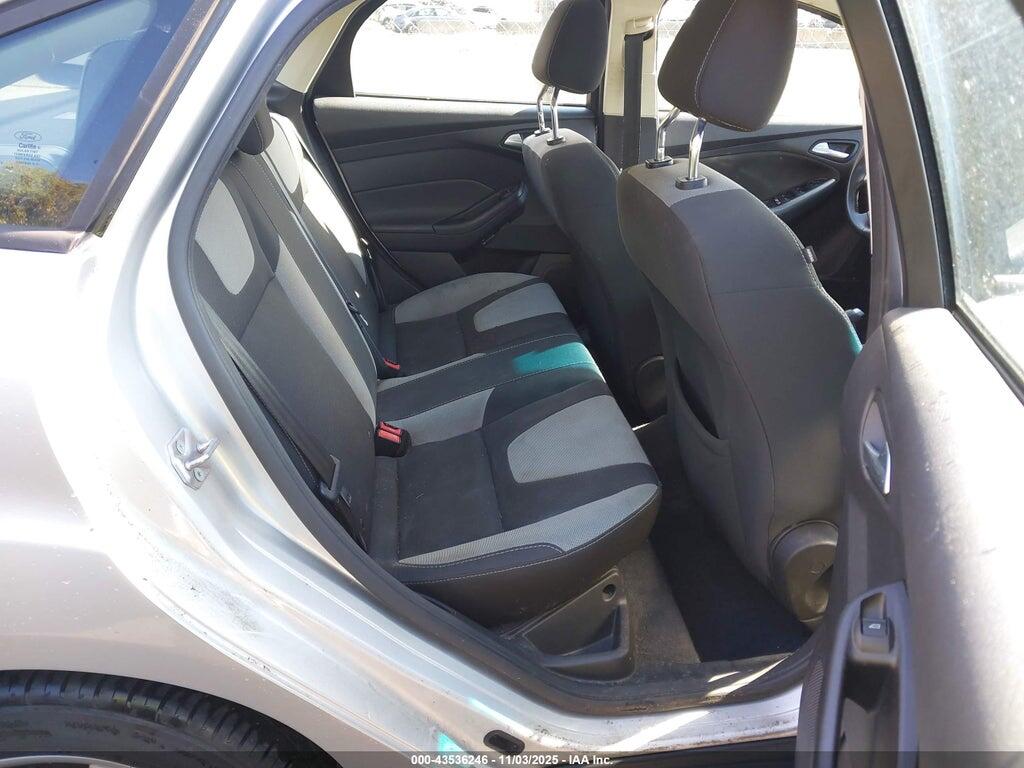 1FAHP3F27CL270392 2012 FORD FOCUS photo no. 8