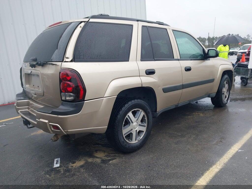 1GNDS13S952316501 2005 CHEVROLET TRAILBLAZER photo no. 4