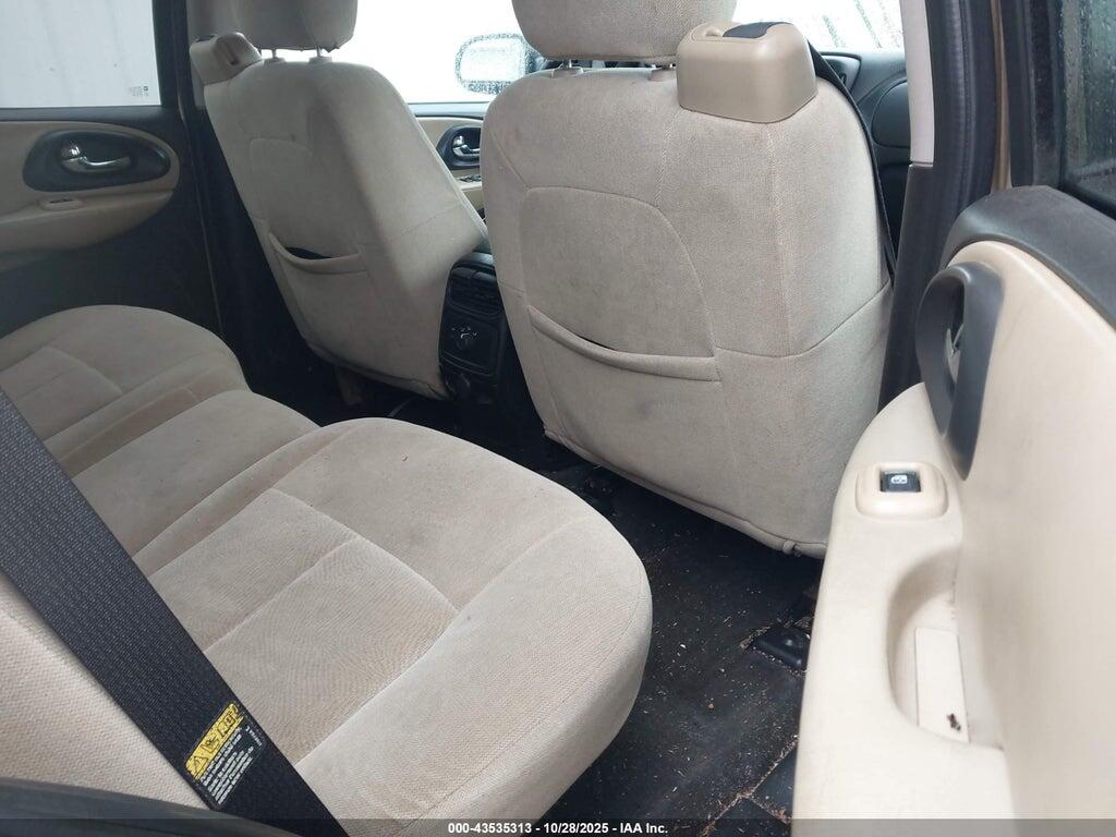 1GNDS13S952316501 2005 CHEVROLET TRAILBLAZER photo no. 8
