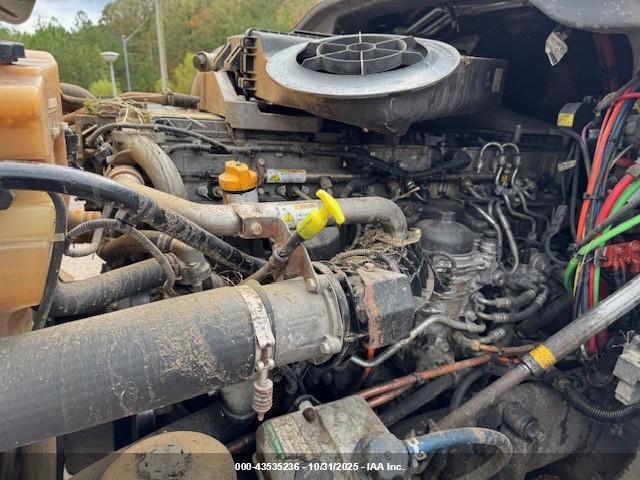 3AKJGLDV9JSJR4340 2018 FREIGHTLINER CASCADIA 125 photo no. 10