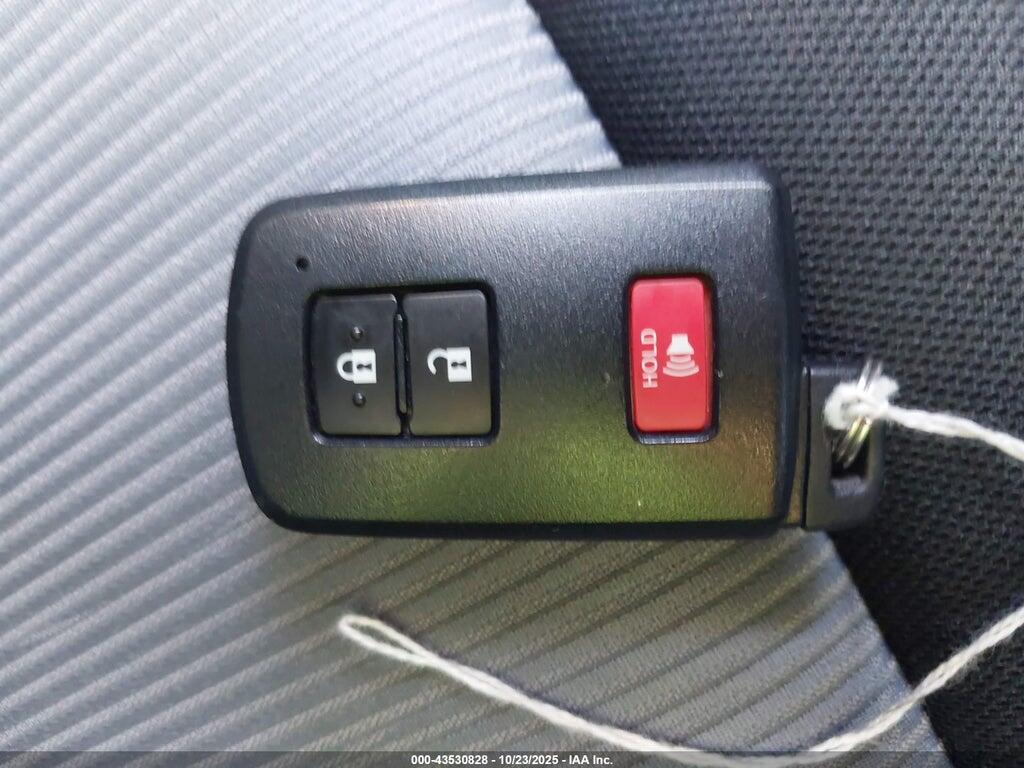 JTDKDTB3XJ1601594 2018 TOYOTA PRIUS C photo no. 11