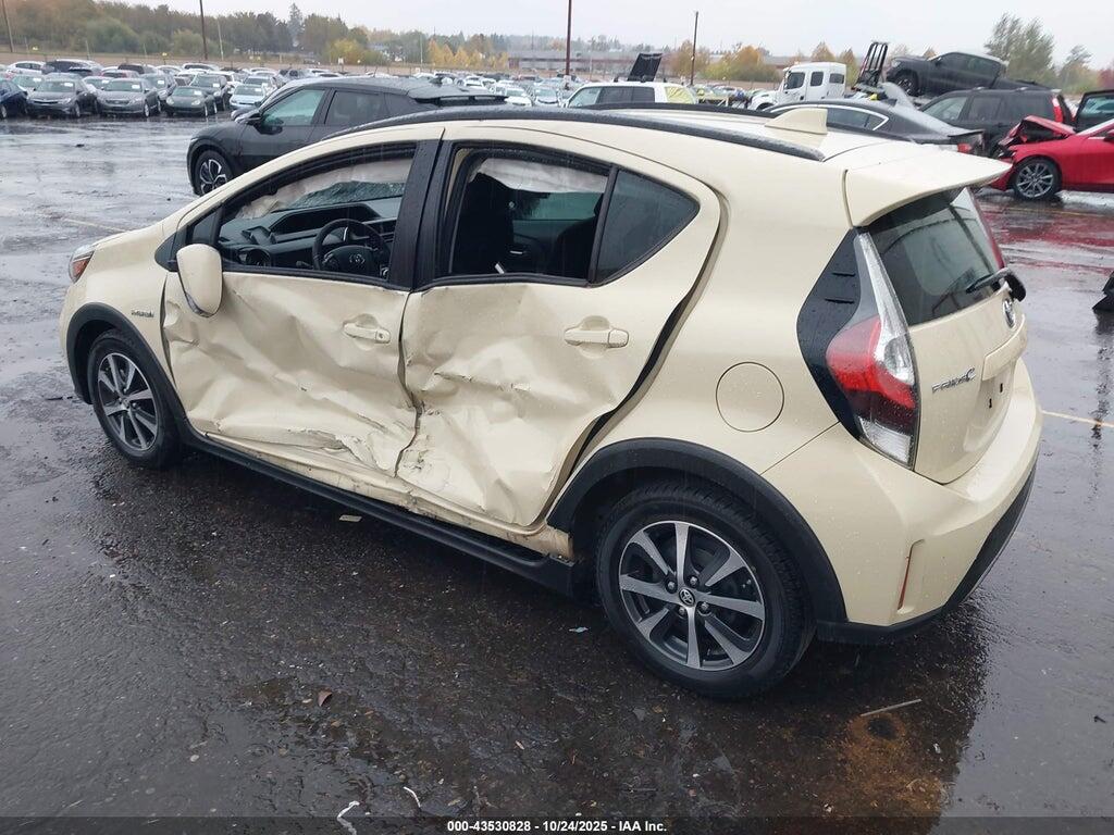 JTDKDTB3XJ1601594 2018 TOYOTA PRIUS C photo no. 3