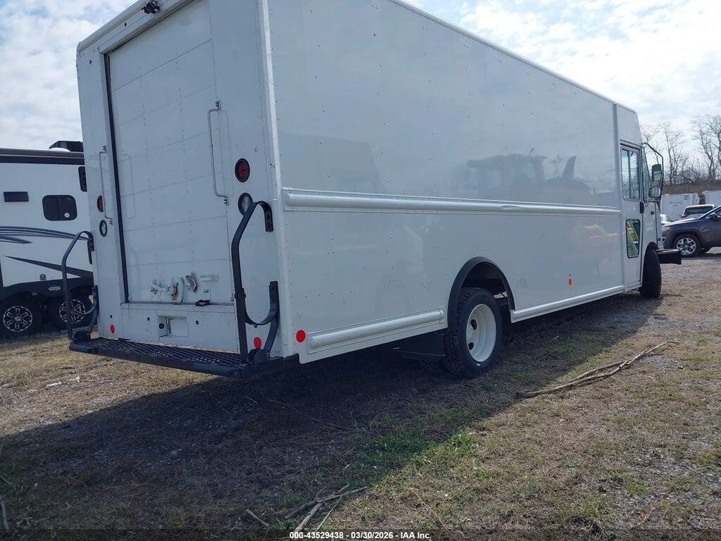 1F66F5KN6N0A02845 2022 FORD F-59 COMMERCIAL STRIPPED photo no. 4