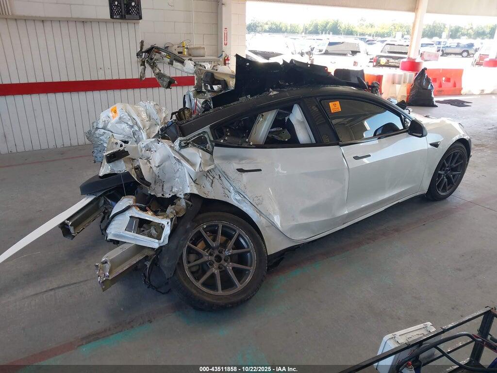 5YJ3E1EB1LF783236 2020 TESLA MODEL 3 photo no. 4