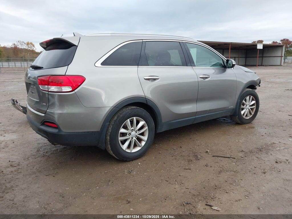 5XYPGDA34JG427381 2018 KIA SORENTO photo no. 4