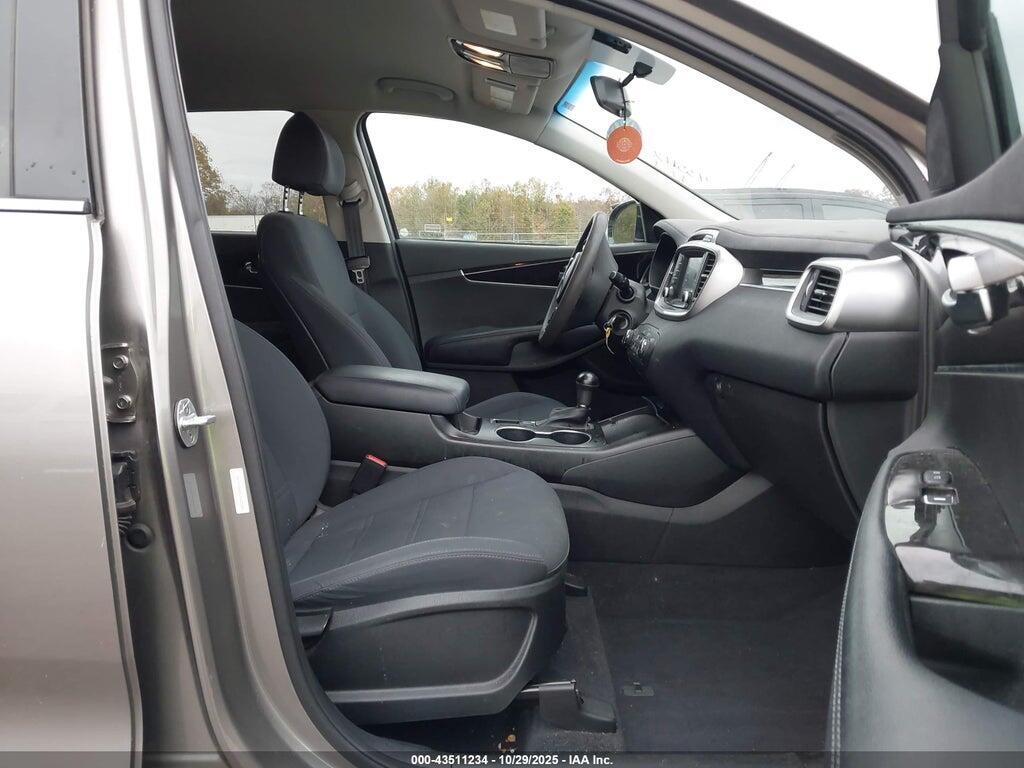 5XYPGDA34JG427381 2018 KIA SORENTO photo no. 5