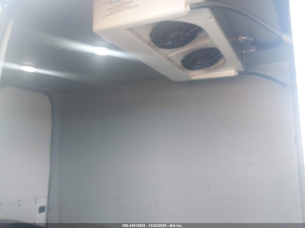 1N6BF0LY4KN802742 2019 NISSAN NV CARGO NV2500 HD photo no. 7