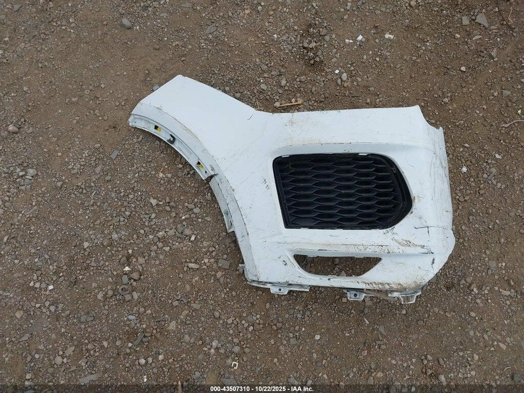 SADFJ2FX9J1Z16084 2018 JAGUAR E-PACE photo no. 12