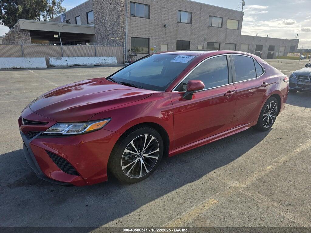 4T1J11AK7LU302157 2020 TOYOTA CAMRY photo no. 2