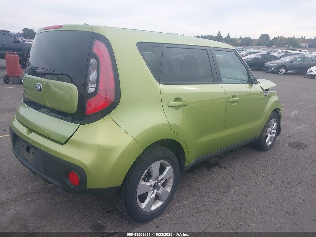 KNDJN2A28J7902471 2018 KIA SOUL photo no. 4