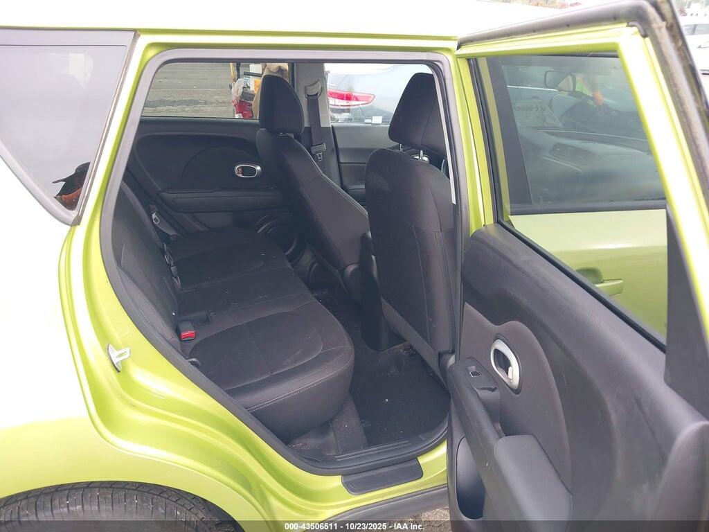 KNDJN2A28J7902471 2018 KIA SOUL photo no. 8