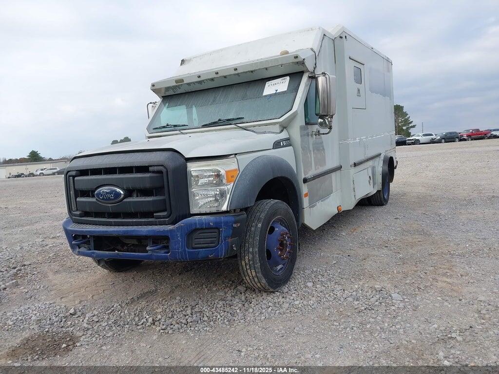 1FDAF5GT9FEC17408 2015 FORD F-550 CHASSIS photo no. 2