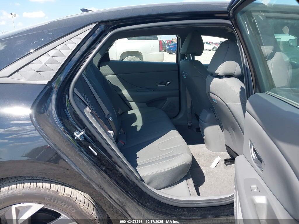 KMHLM4DG9SU059961 2025 HYUNDAI ELANTRA photo no. 8