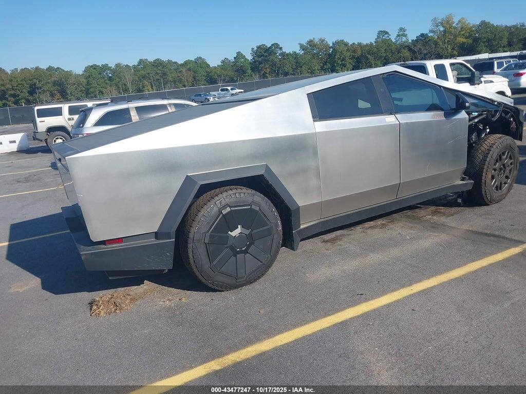 7G2CEHED9RA034620 2024 TESLA CYBERTRUCK photo no. 4