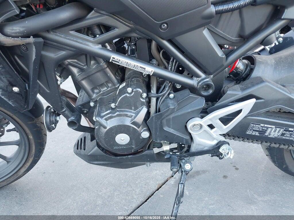 MLHNC5551S5500248 2025 HONDA CBF300 photo no. 9