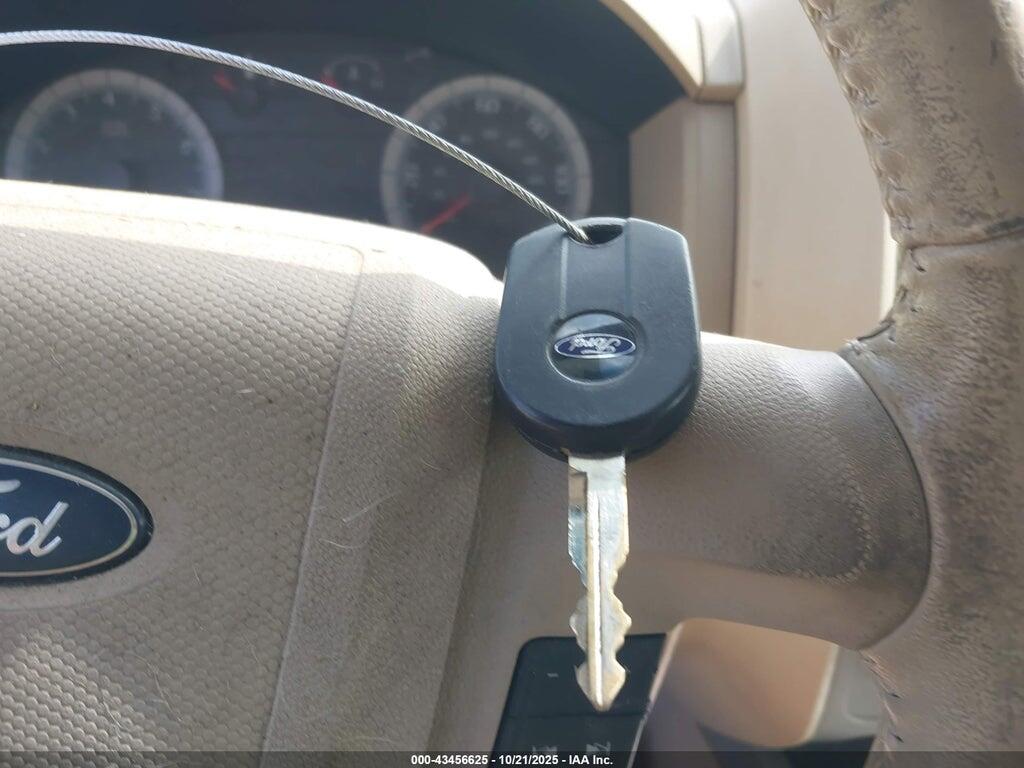 1FMCU03G89KB87401 2009 FORD ESCAPE photo no. 11