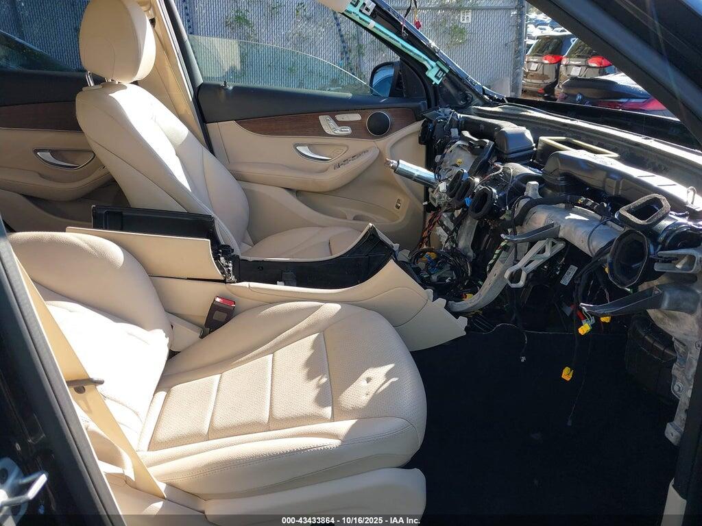 W1N0G8EB7NV343783 2022 MERCEDES-BENZ GLC 300 photo no. 5