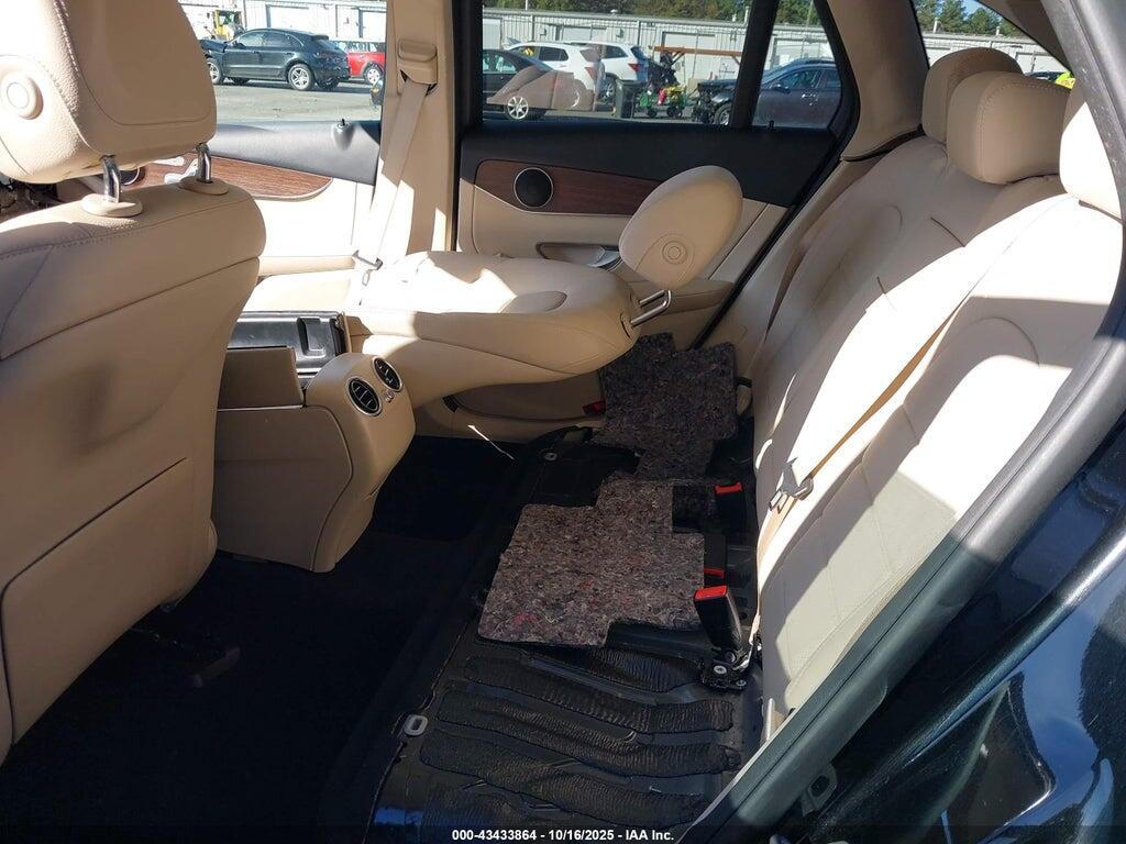 W1N0G8EB7NV343783 2022 MERCEDES-BENZ GLC 300 photo no. 8