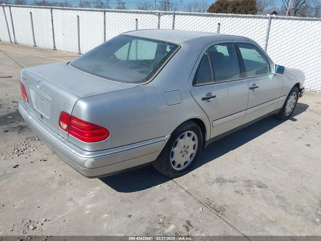 WDBJF65F4WA683664 1998 MERCEDES-BENZ E 320 photo no. 4
