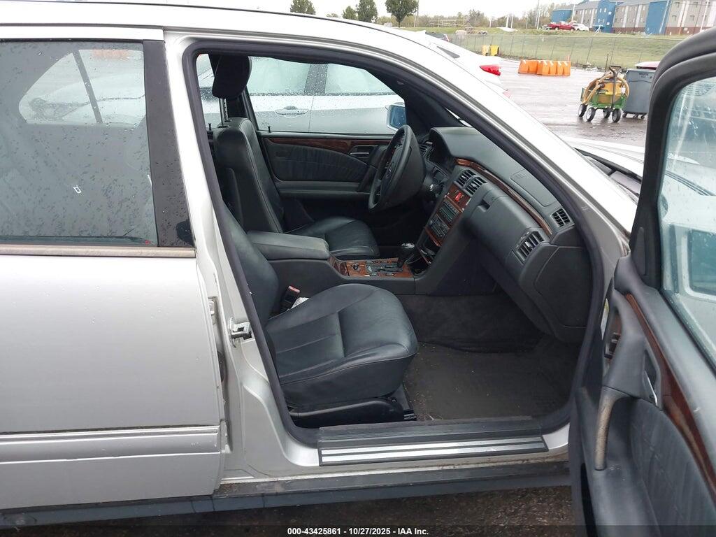 WDBJF65F4WA683664 1998 MERCEDES-BENZ E 320 photo no. 5