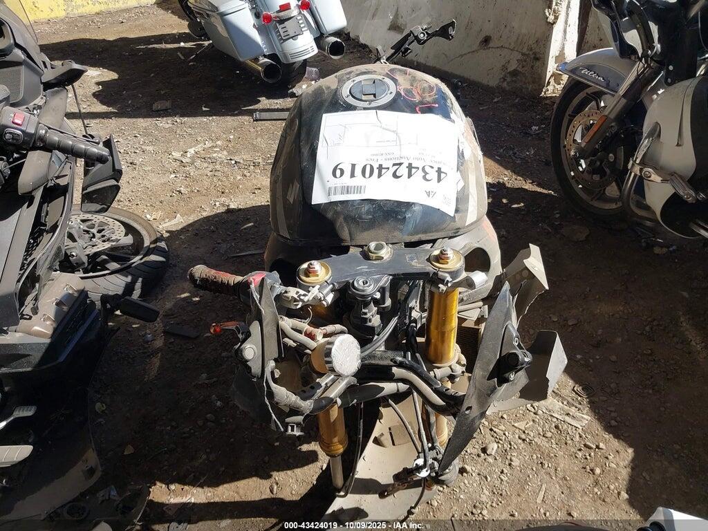 JS1GT75A742104425 2004 SUZUKI GSX-R1000 photo no. 5