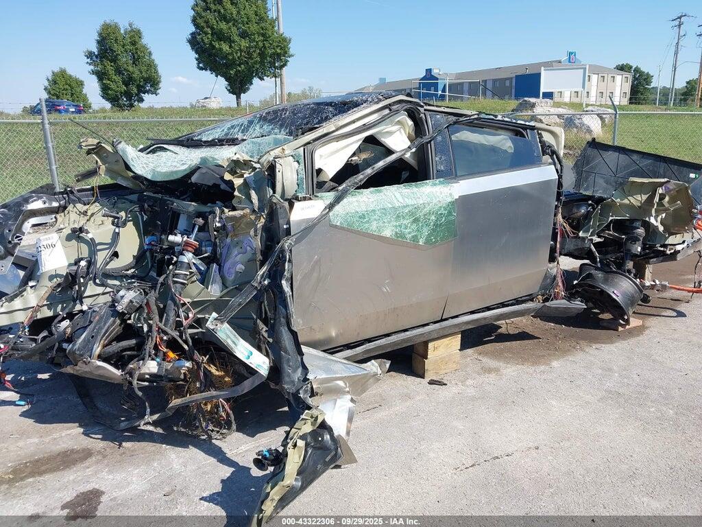 7G2CEHEE9RA025554 2024 TESLA CYBERTRUCK photo no. 6