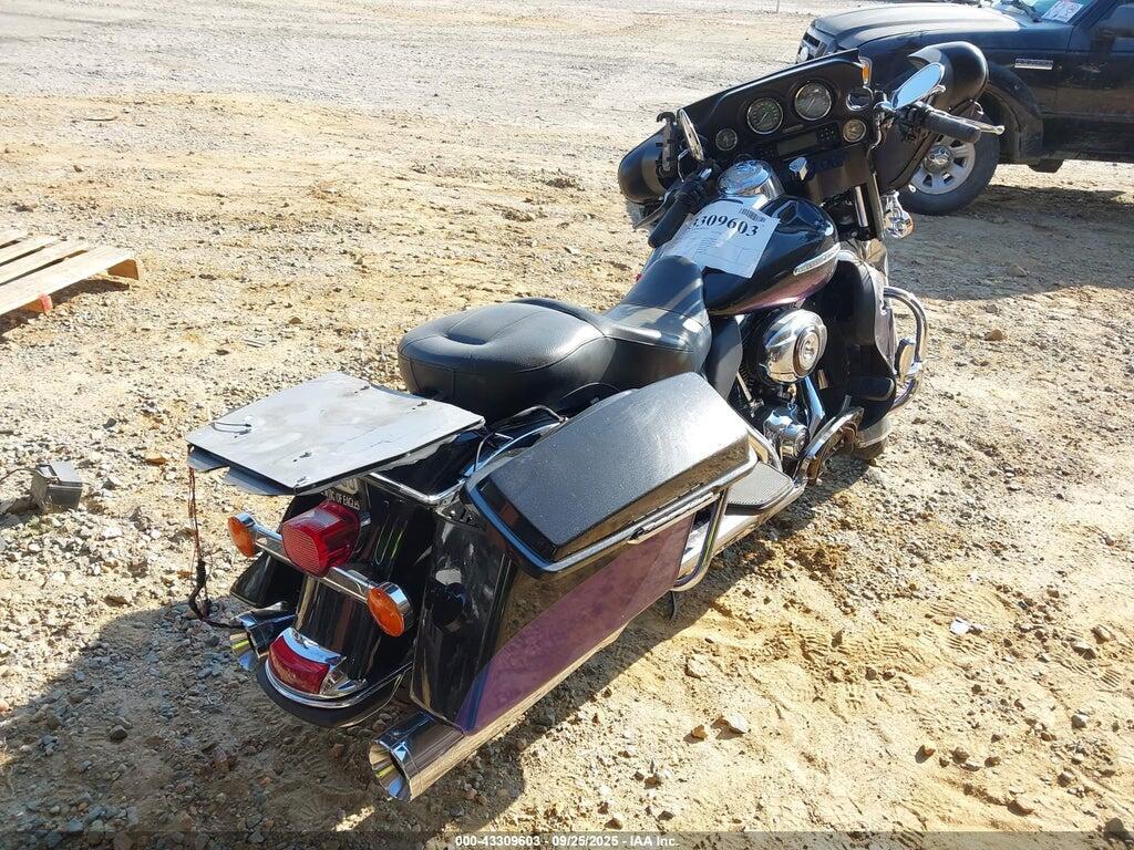 1HD1KEM16AB651779 2010 HARLEY-DAVIDSON FLHTK photo no. 4