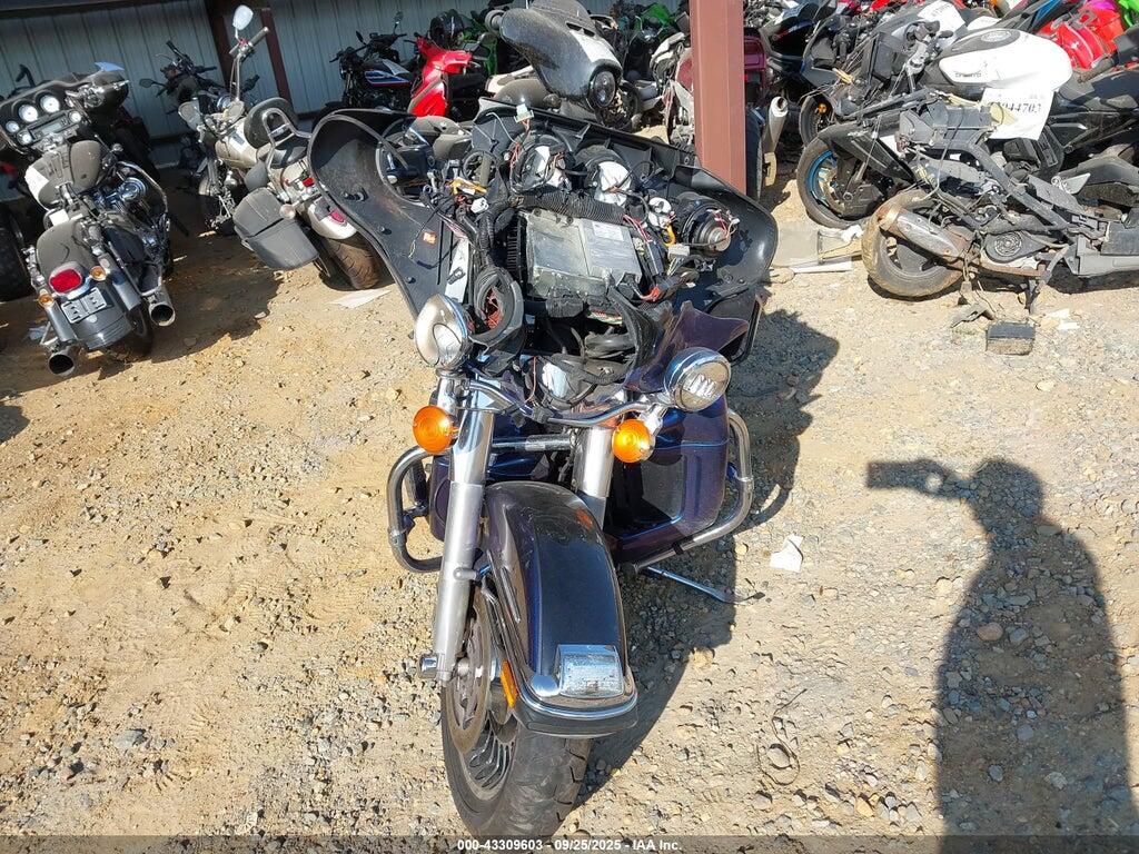 1HD1KEM16AB651779 2010 HARLEY-DAVIDSON FLHTK photo no. 5