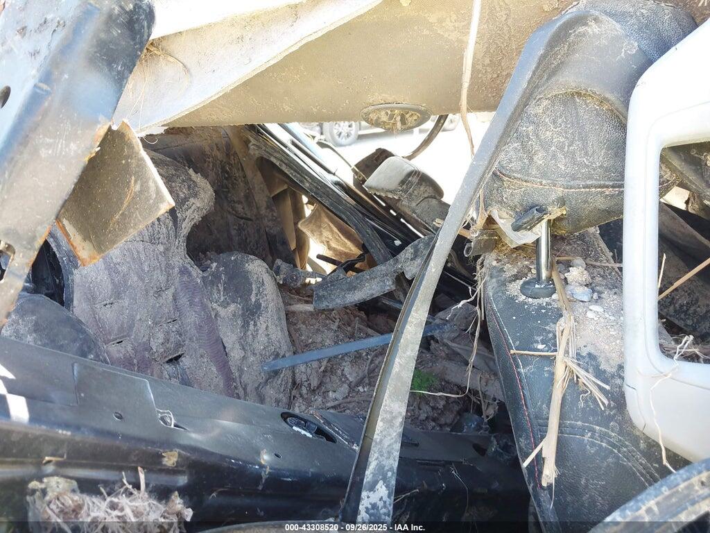 1GNSCAKC0KR368939 2019 CHEVROLET TAHOE photo no. 8