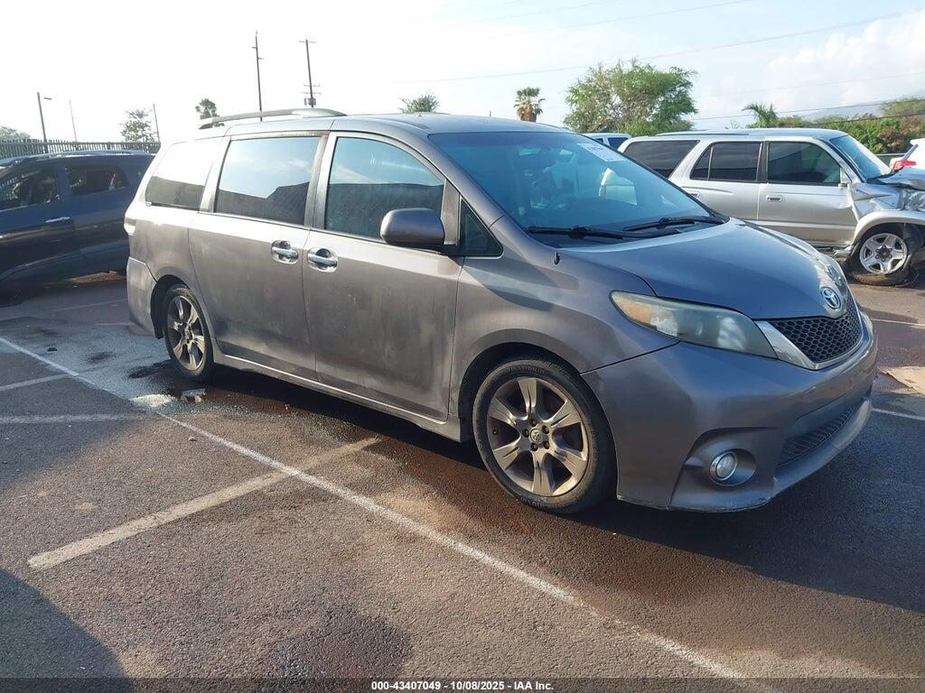 5TDXK3DC9ES464181 2014 TOYOTA SIENNA photo no. 1