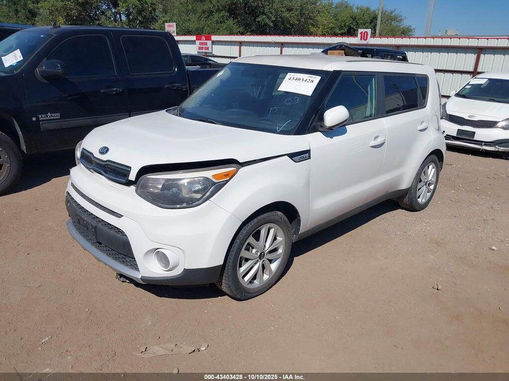 KNDJP3A58J7545514 2018 KIA SOUL photo no. 2