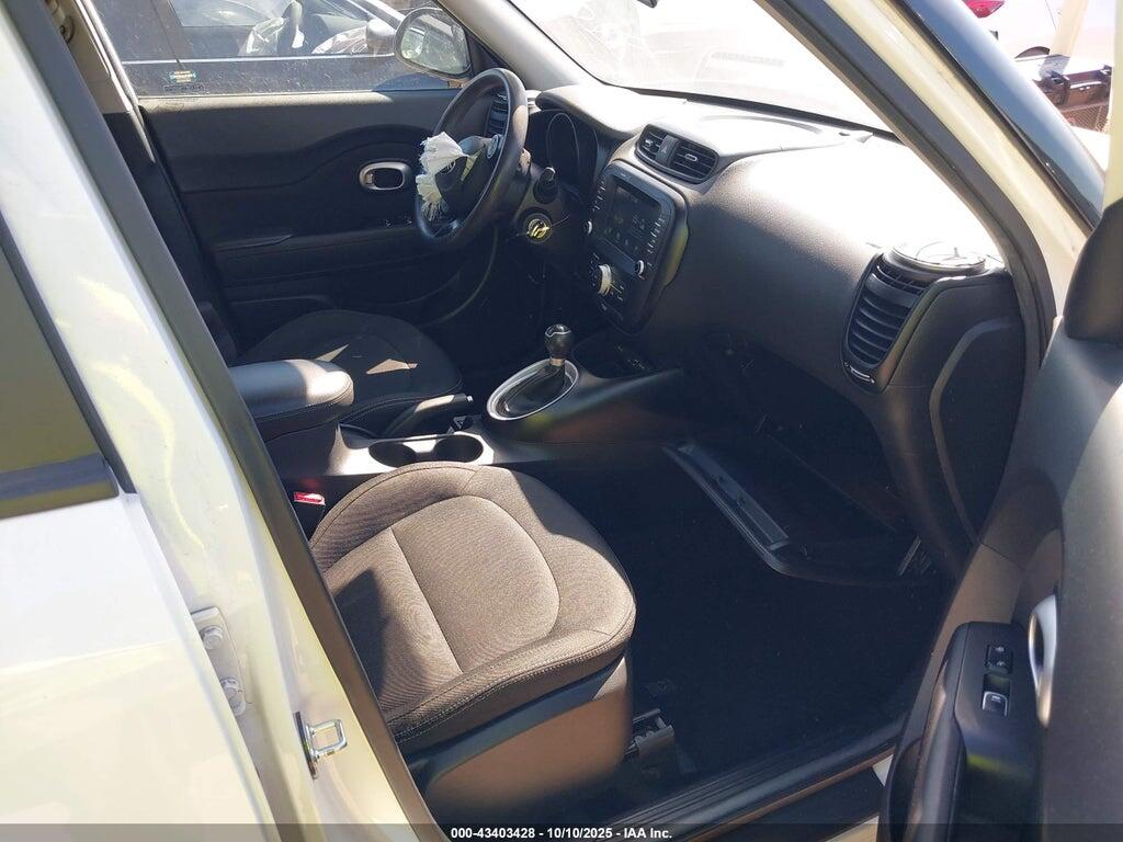 KNDJP3A58J7545514 2018 KIA SOUL photo no. 5
