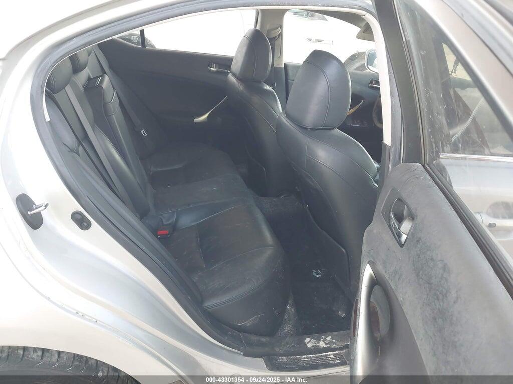 JTHCK262665007279 2006 LEXUS IS 250 photo no. 8
