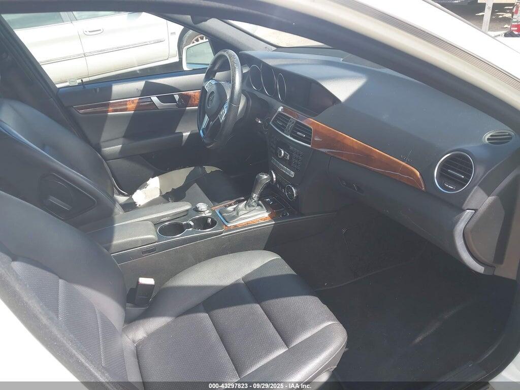 WDDGF4HB6CA634136 2012 MERCEDES-BENZ C 250 photo no. 5