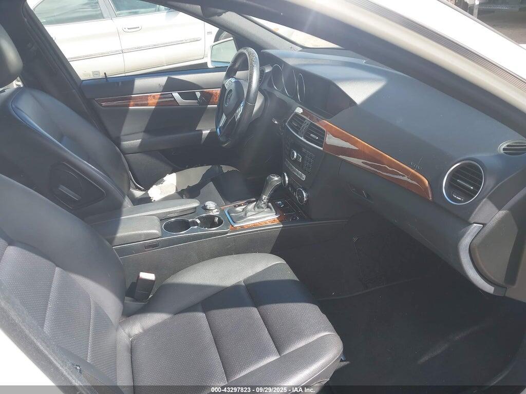 WDDGF4HB6CA634136 2012 MERCEDES-BENZ C 250 photo no. 8