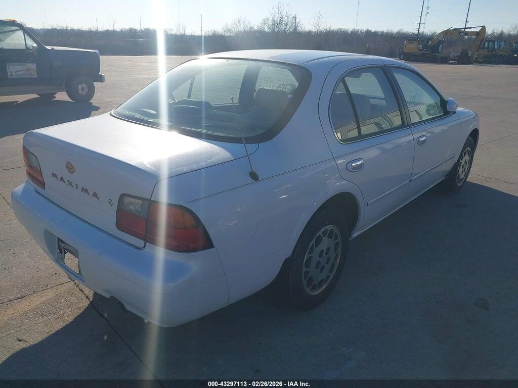 JN1CA21D2ST614124 1995 NISSAN MAXIMA photo no. 4
