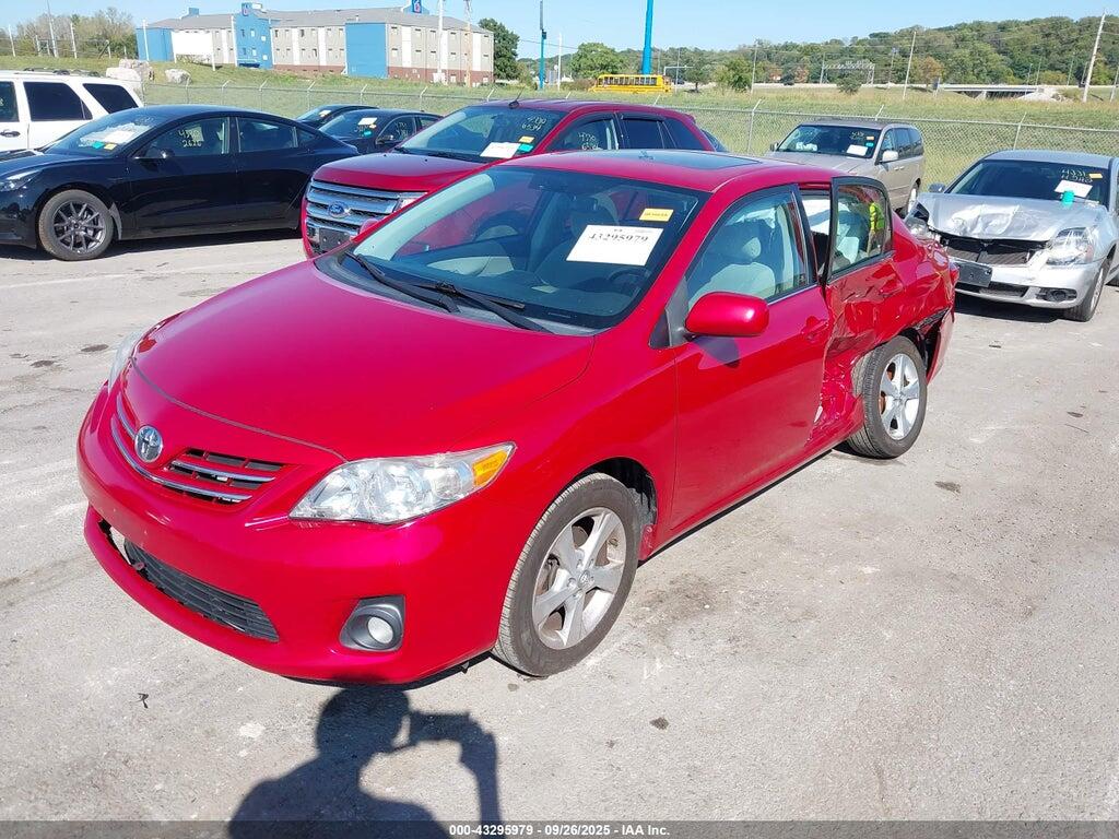 2T1BU4EE6DC085138 2013 TOYOTA COROLLA photo no. 2