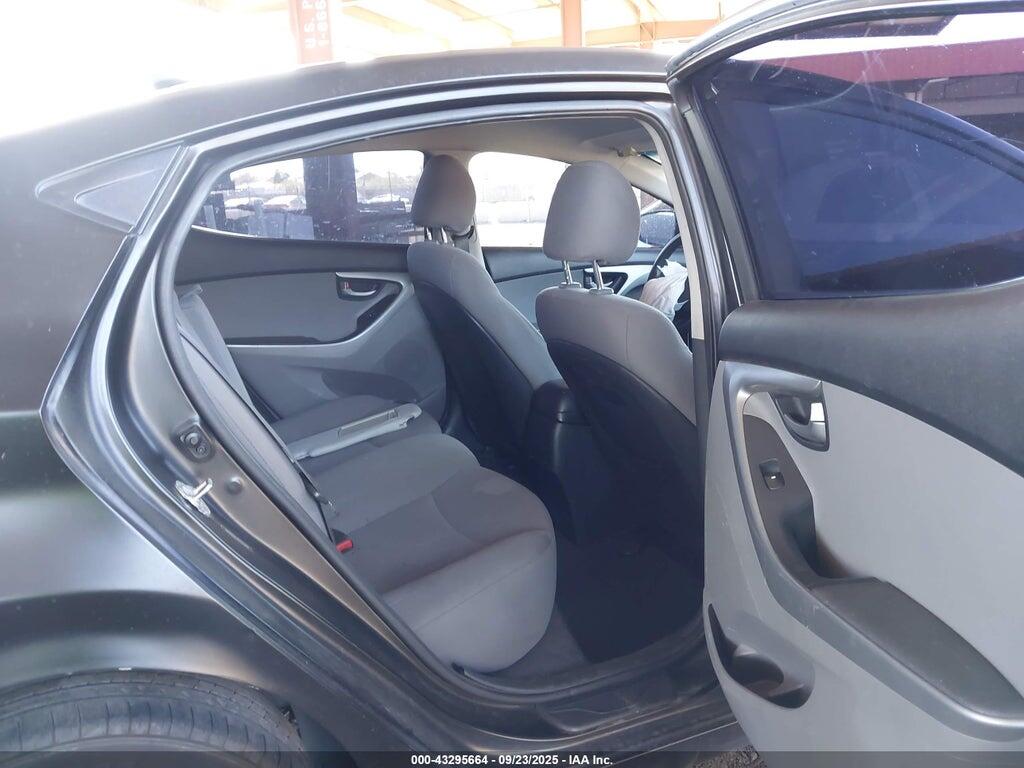 5NPDH4AE4GH759906 2016 HYUNDAI ELANTRA photo no. 8