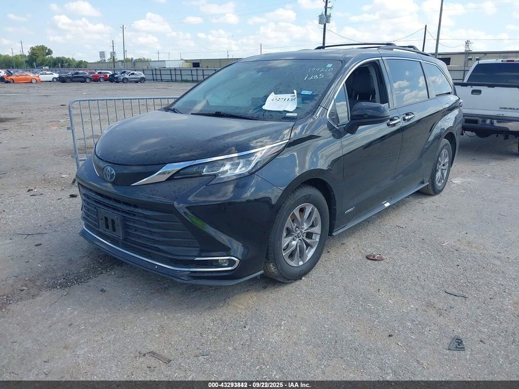 5TDYRKEC8MS030289 2021 TOYOTA SIENNA photo no. 2