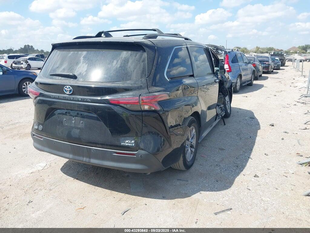 5TDYRKEC8MS030289 2021 TOYOTA SIENNA photo no. 4