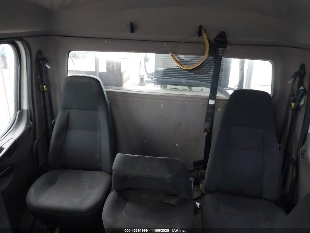 1FVHC3BSXCDBD8672 2012 FREIGHTLINER M2 photo no. 8