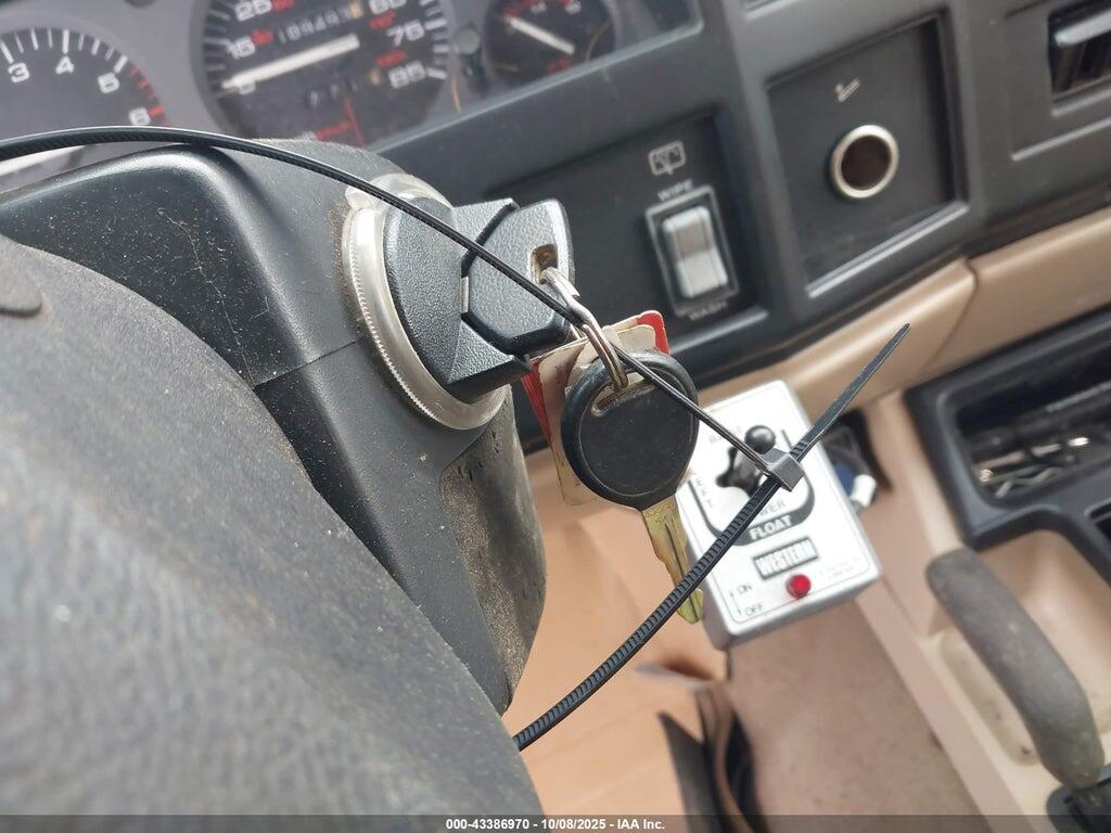 1J4FJ67S3TL124665 1996 JEEP CHEROKEE photo no. 11