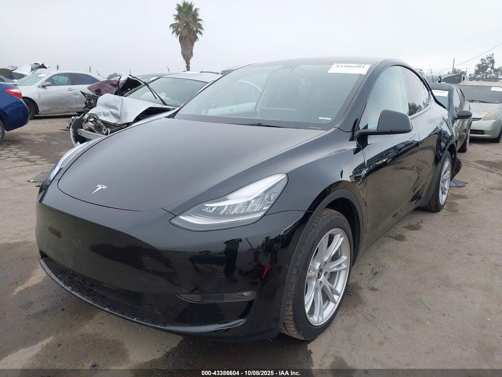 5YJYGAEE3MF194474 2021 TESLA MODEL Y photo no. 2