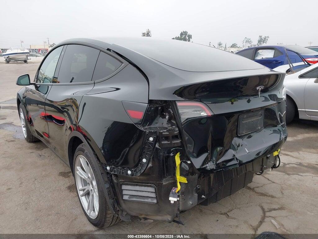 5YJYGAEE3MF194474 2021 TESLA MODEL Y photo no. 3