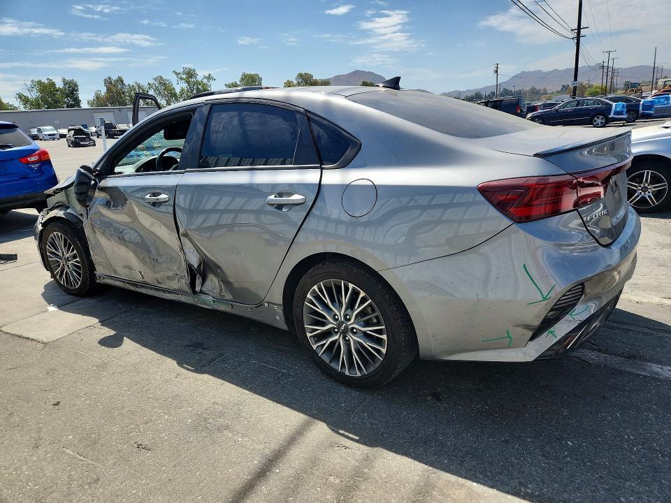 2022 KIA FORTE GT LINE — Фото 2 из 12